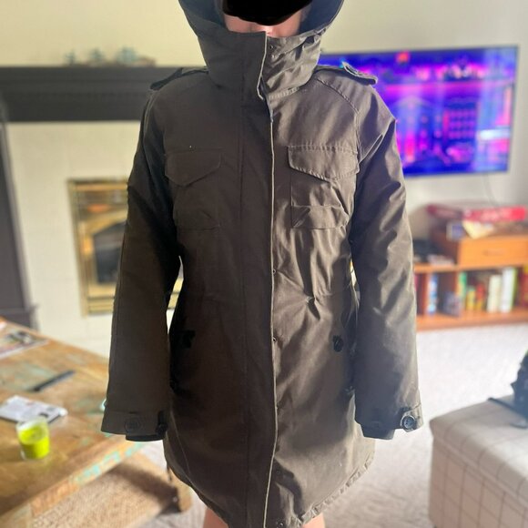 Aritzia Winter Jacket - Picture 3 of 5